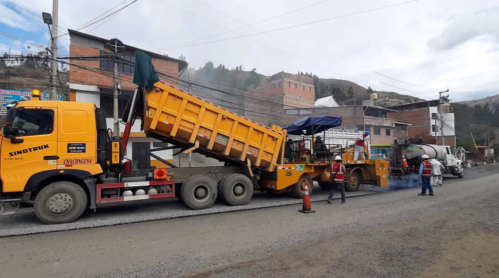 volquete-sinotruk-obra-vial-ancash